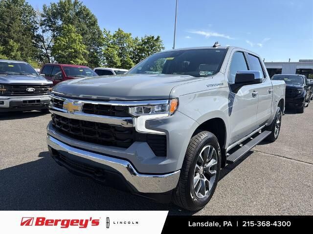 2024 Chevrolet Silverado 1500 LT — photo 1 of 35