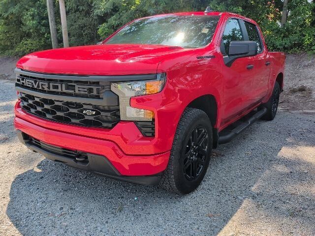 2025 Chevrolet Silverado 1500 Custom — photo 1 of 25