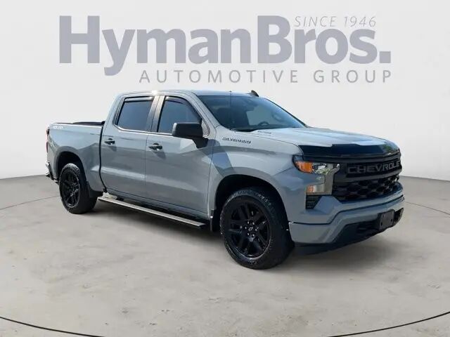 2025 Chevrolet Silverado 1500 Custom — photo 1 of 13