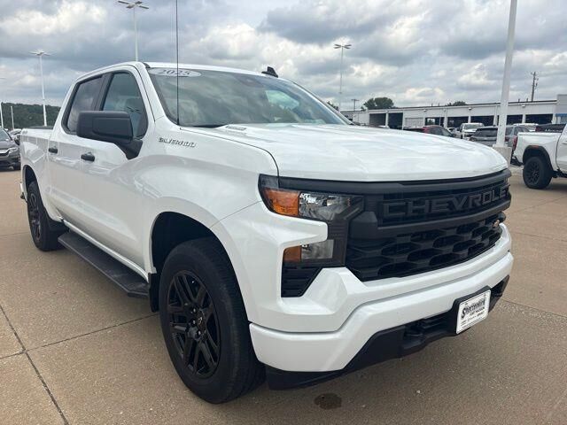 2025 Chevrolet Silverado 1500 Custom
