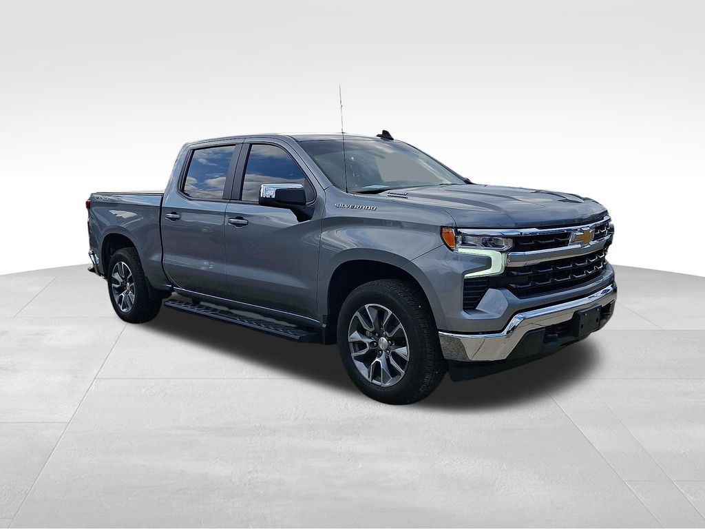 2025 Chevrolet Silverado 1500 LT — photo 1 of 13