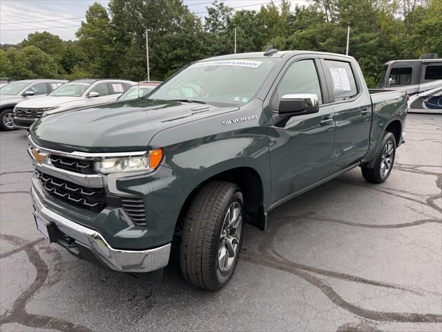 2025 Chevrolet Silverado 1500 LT — photo 1 of 13