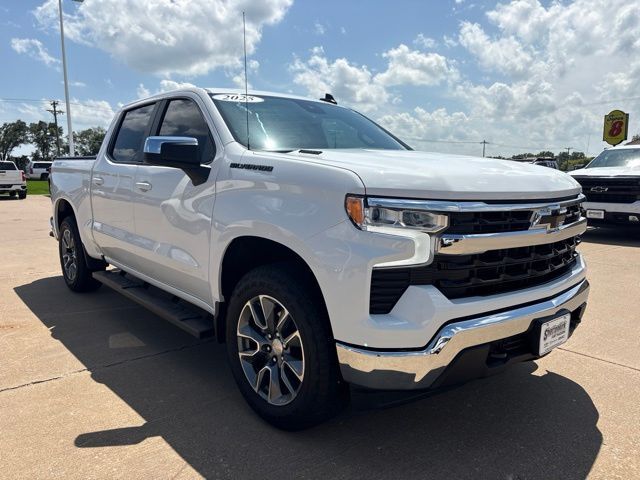 2025 Chevrolet Silverado 1500 LT — photo 1 of 13