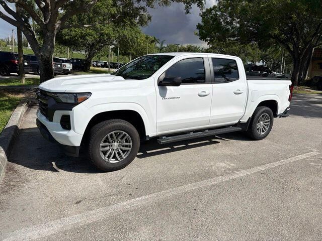 2023 Chevrolet Colorado LT — photo 1 of 7