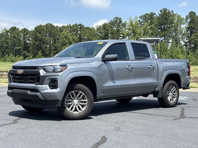 2025 Chevrolet Colorado LT — photo 1 of 26