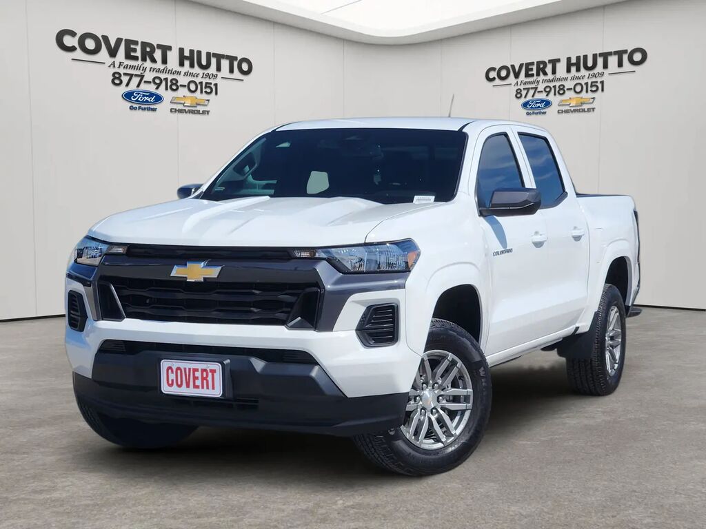 2025 Chevrolet Colorado LT — photo 1 of 13