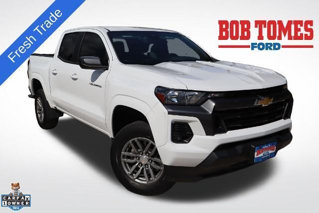2023 Chevrolet Colorado LT — photo 1 of 26