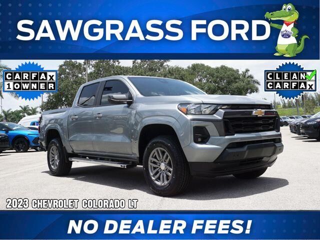 2023 Chevrolet Colorado LT — photo 1 of 33