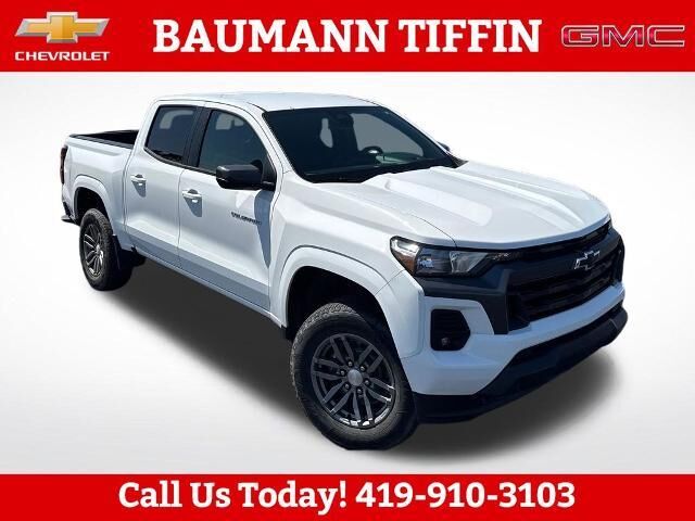 2023 Chevrolet Colorado LT — photo 1 of 13