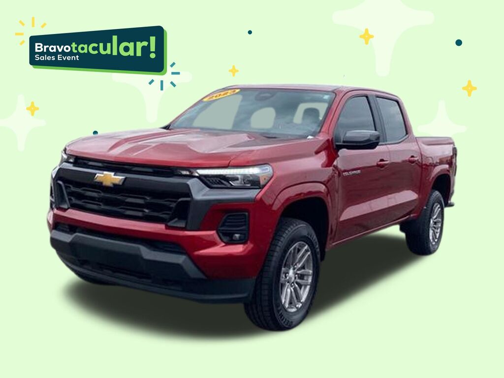 2023 Chevrolet Colorado 4WD LT — photo 1 of 7