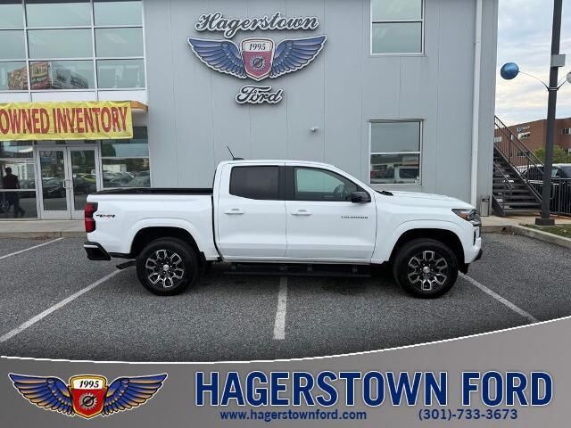 2024 Chevrolet Colorado LT — photo 1 of 13