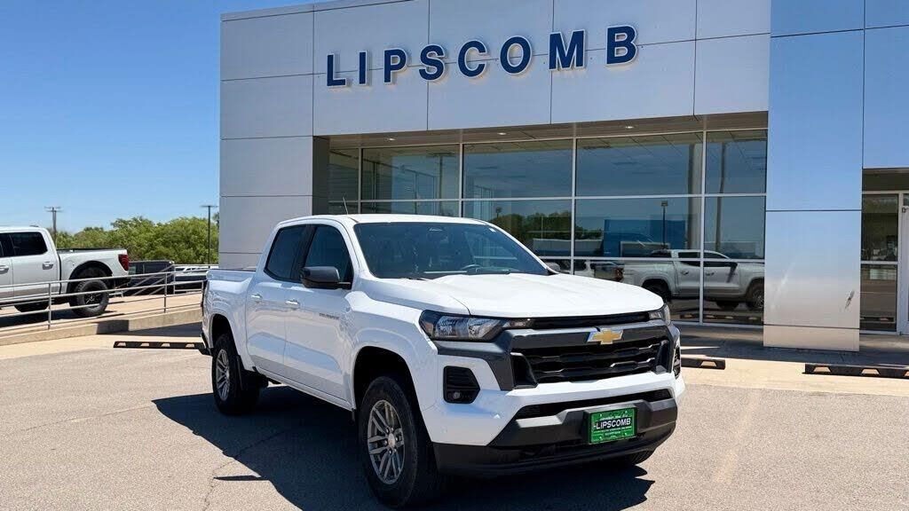 2024 Chevrolet Colorado LT — photo 1 of 1