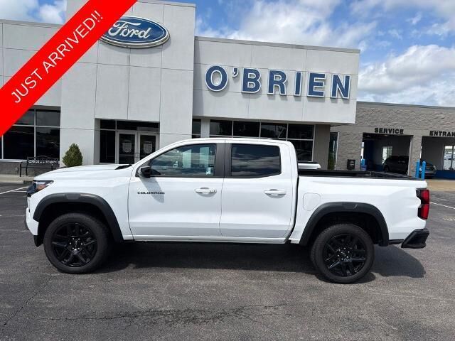 2024 Chevrolet Colorado Z71 — photo 1 of 13