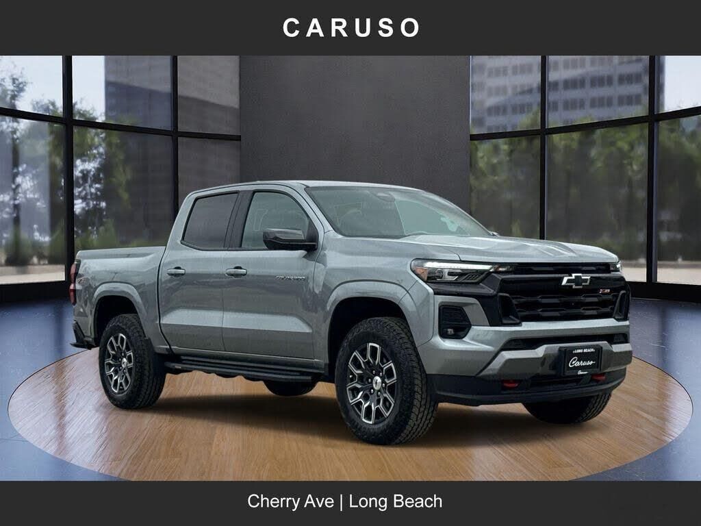 2025 Chevrolet Colorado Z71 — photo 1 of 1