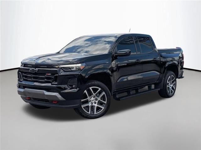 2023 Chevrolet Colorado Z71 — photo 1 of 22