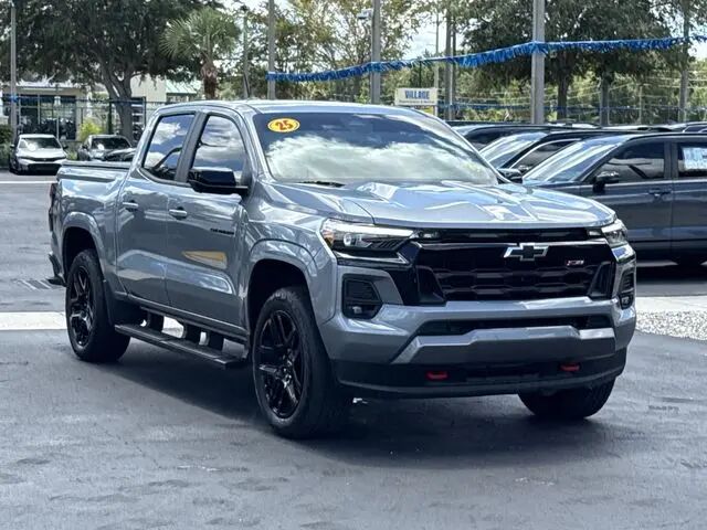 2025 Chevrolet Colorado Z71 — photo 1 of 26