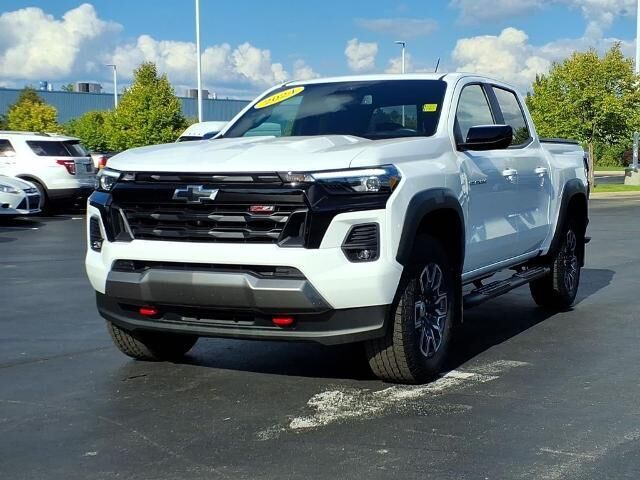 2024 Chevrolet Colorado Z71 — photo 1 of 26