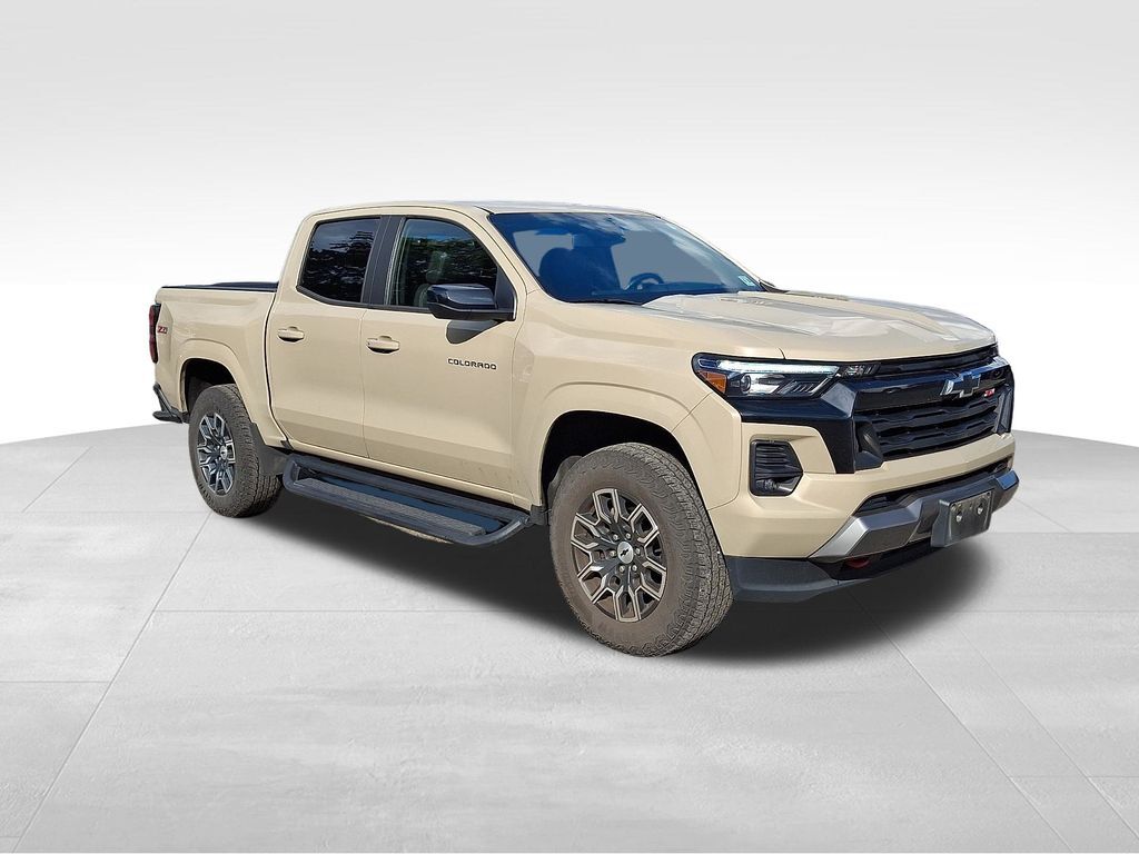 2023 Chevrolet Colorado Z71 — photo 1 of 13