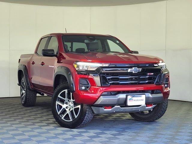 2023 Chevrolet Colorado Z71 — photo 1 of 27