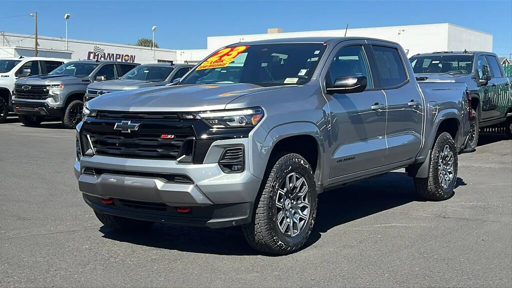 2023 Chevrolet Colorado Z71 — photo 1 of 13