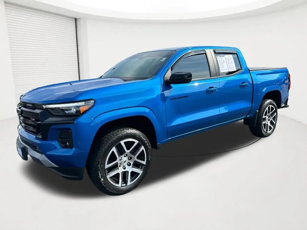 2023 Chevrolet Colorado Z71 — photo 1 of 13
