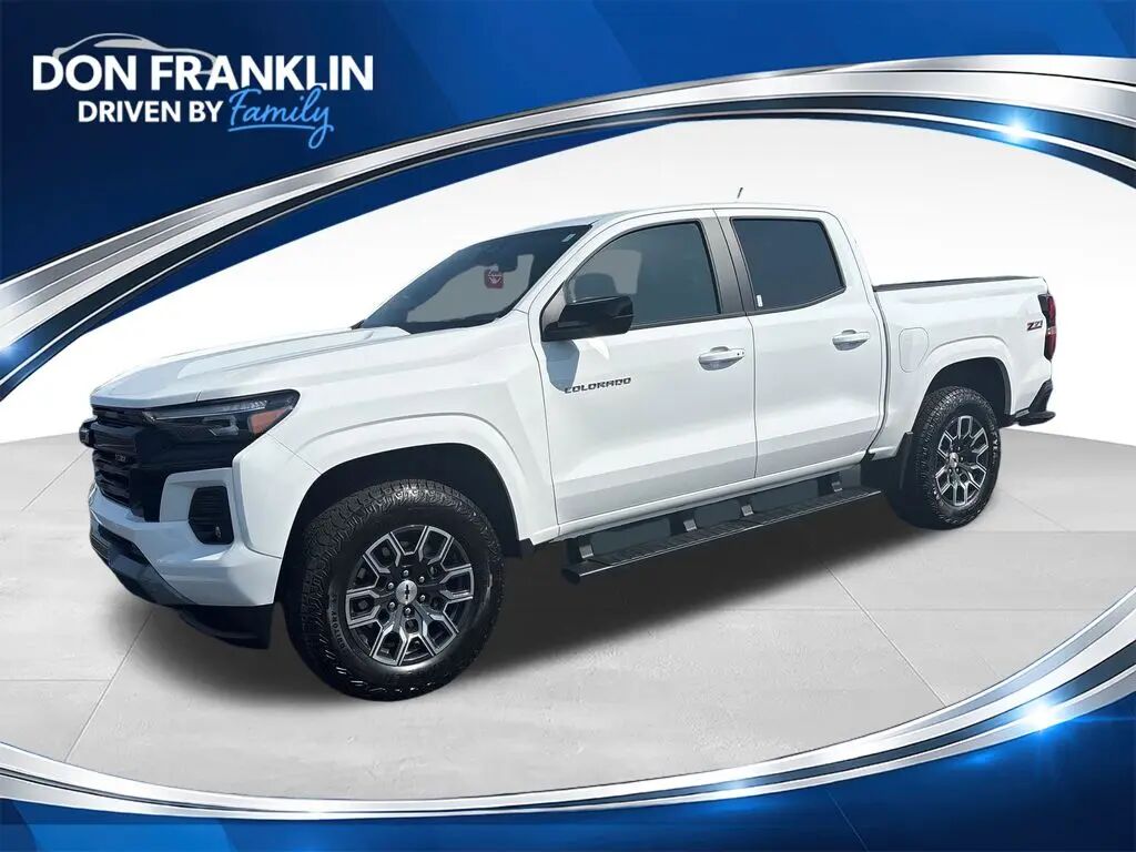 2025 Chevrolet Colorado Z71 — photo 1 of 13