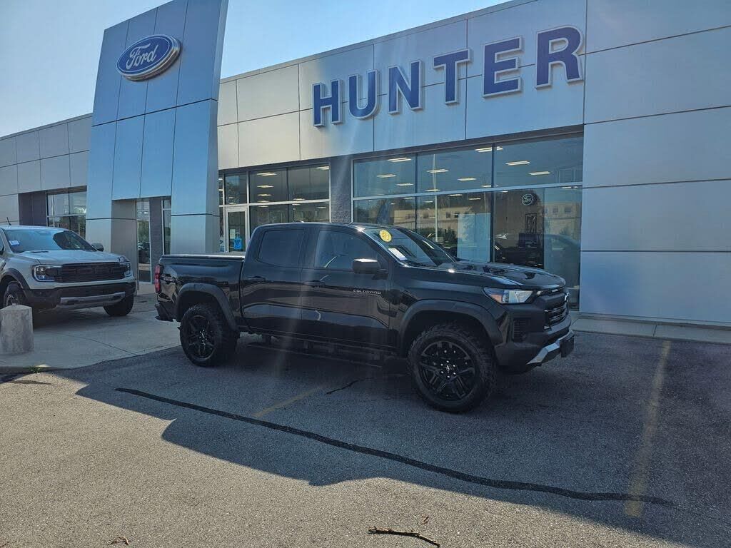 2023 Chevrolet Colorado Trail Boss — photo 1 of 1