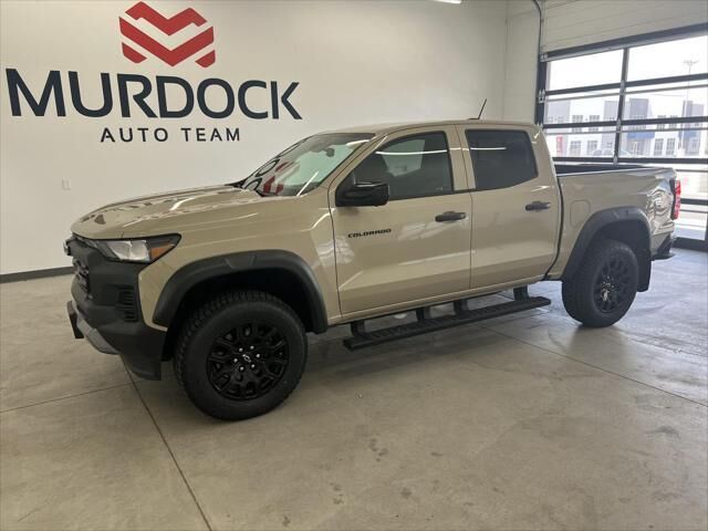 2023 Chevrolet Colorado Trail Boss — photo 1 of 26