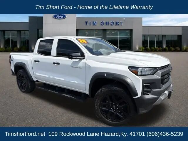 2024 Chevrolet Colorado Trail Boss — photo 1 of 19