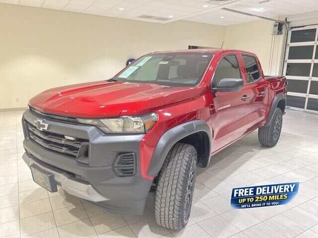 2024 Chevrolet Colorado Trail Boss — photo 1 of 26