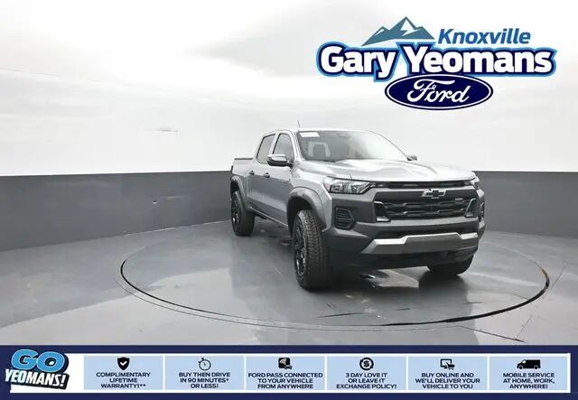 2025 Chevrolet Colorado Trail Boss — photo 1 of 8