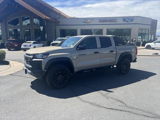 2023 Chevrolet Colorado Trail Boss — photo 1 of 13