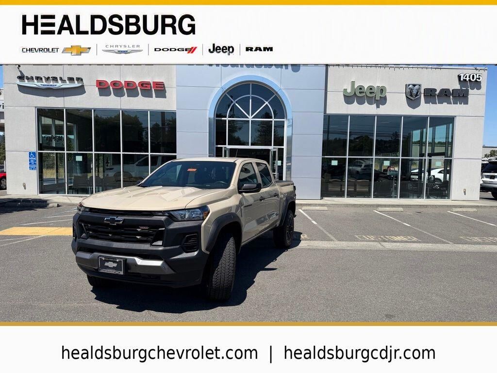 2023 Chevrolet Colorado Trail Boss — photo 1 of 26