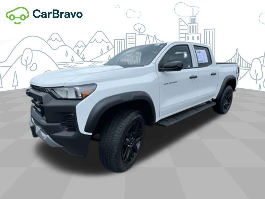 2024 Chevrolet Colorado Trail Boss — photo 1 of 6