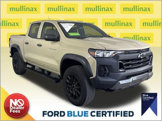 2023 Chevrolet Colorado Trail Boss — photo 1 of 10