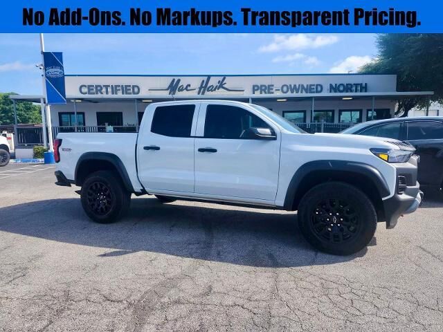 2025 Chevrolet Colorado Trail Boss — photo 1 of 13