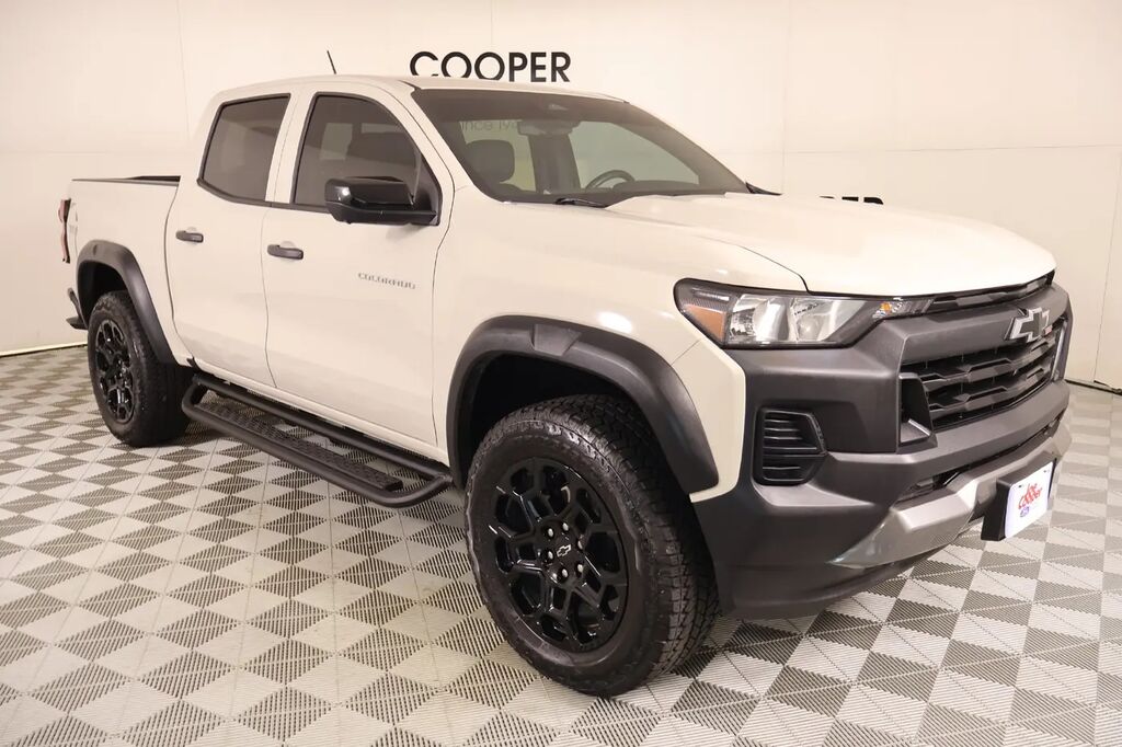 2026 Chevrolet Colorado Trail Boss — photo 1 of 13