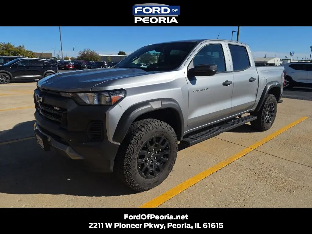 2025 Chevrolet Colorado Trail Boss — photo 1 of 5