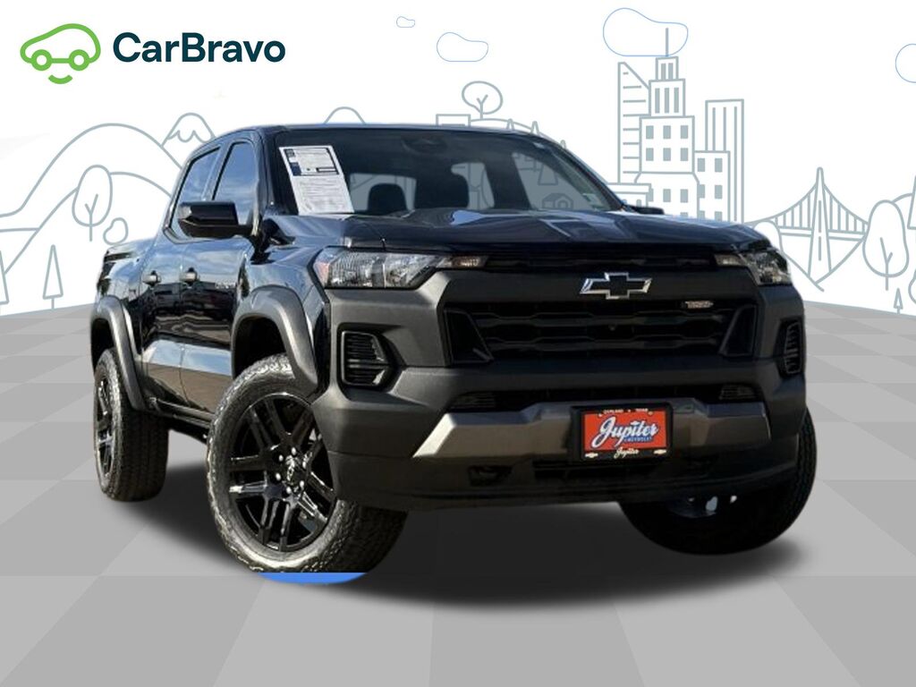 2024 Chevrolet Colorado Trail Boss — photo 1 of 7