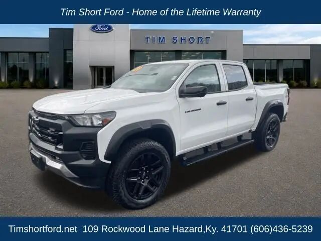2024 Chevrolet Colorado Trail Boss — photo 1 of 21