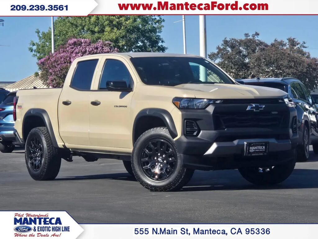 2024 Chevrolet Colorado Trail Boss — photo 1 of 13