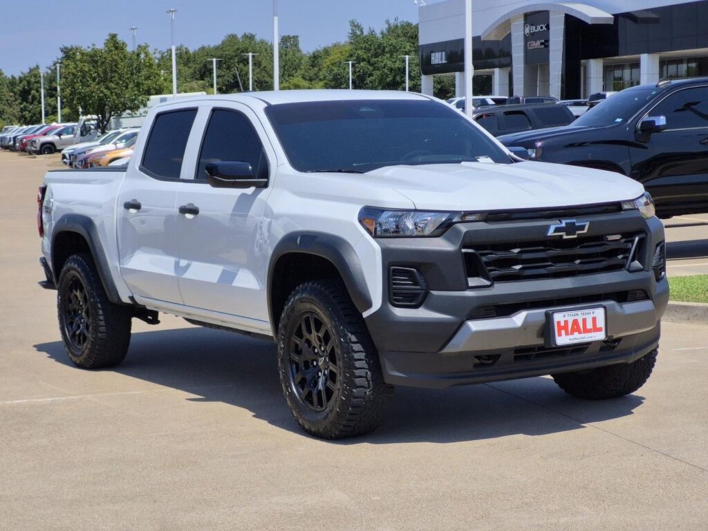2026 Chevrolet Colorado Trail Boss — photo 1 of 19