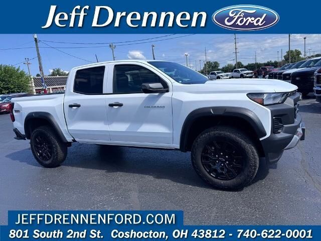2025 Chevrolet Colorado Trail Boss — photo 1 of 13