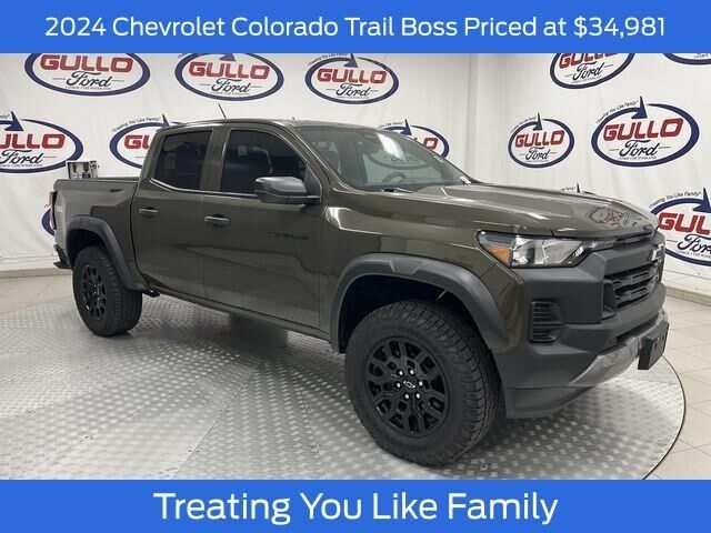 2024 Chevrolet Colorado Trail Boss — photo 1 of 13