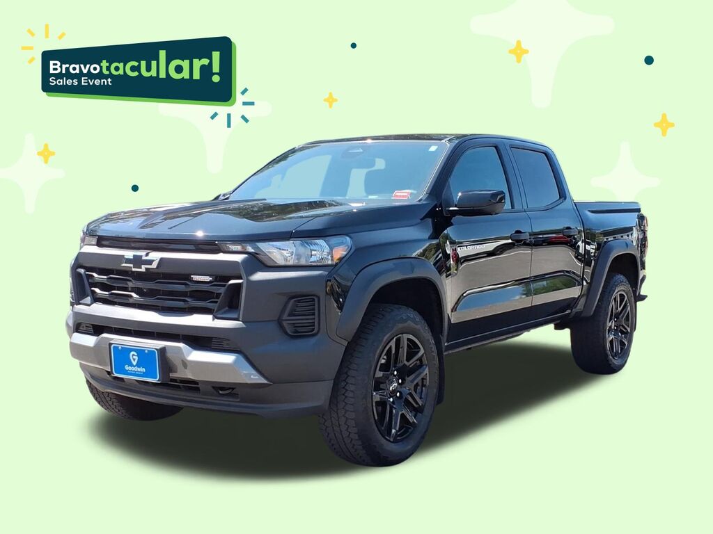 2024 Chevrolet Colorado Trail Boss — photo 1 of 7