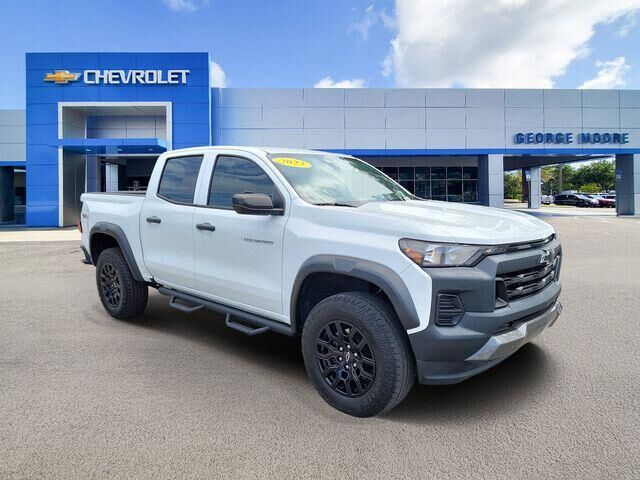 2023 Chevrolet Colorado Trail Boss — photo 1 of 45