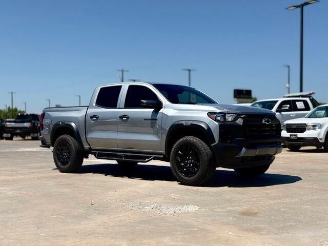 2025 Chevrolet Colorado Trail Boss — photo 1 of 26