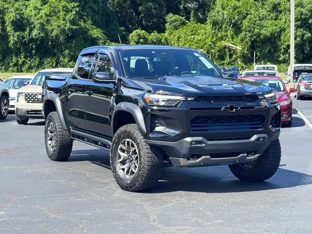 2024 Chevrolet Colorado ZR2 — photo 1 of 13