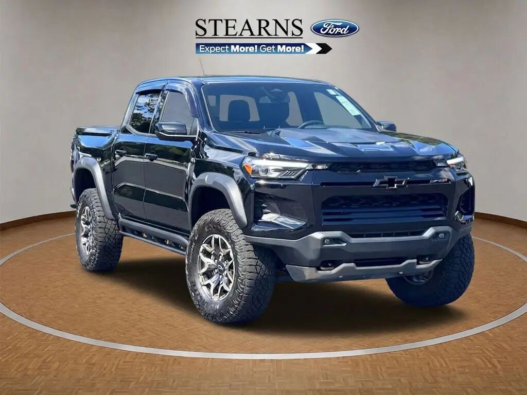 2024 Chevrolet Colorado ZR2 — photo 1 of 13