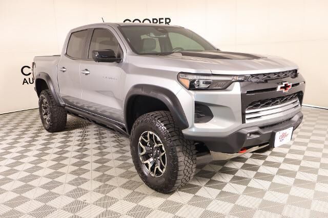 2023 Chevrolet Colorado ZR2 — photo 1 of 26